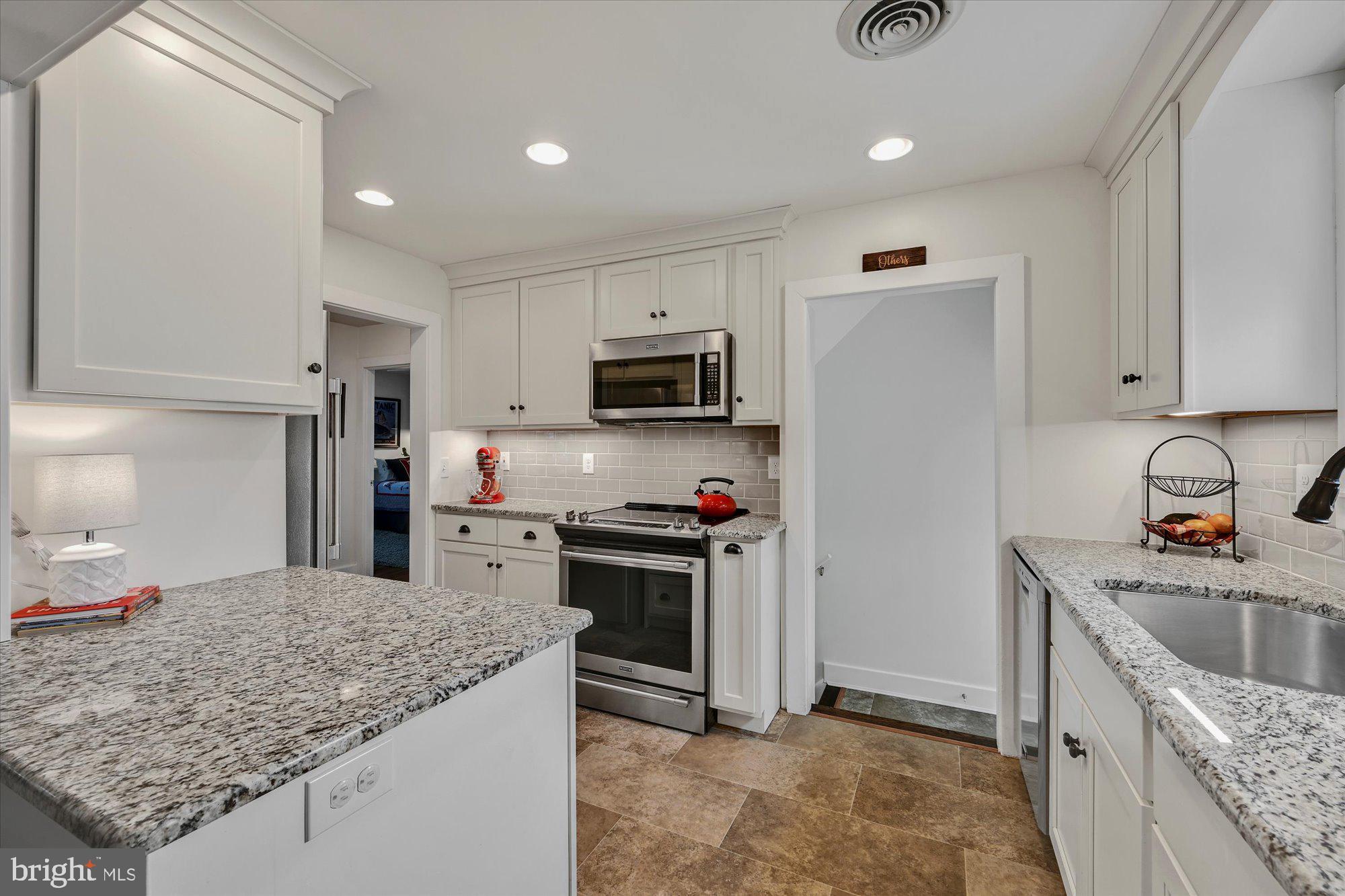 104 North Decatur Street Strasburg, PA 17579 - Photo 8 of 28 Kitchen