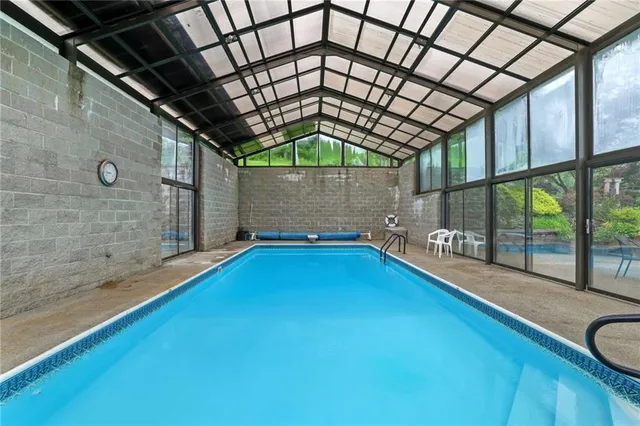 $1,500,000 | 2370 Morrow Road, Pittsburgh, PA 15241