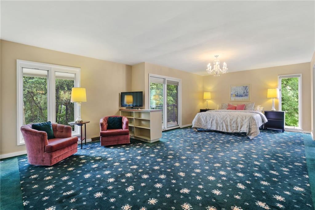 2370 Morrow Road Pittsburgh, PA 15241 - Photo 23 of 50 First Floor Owners suite