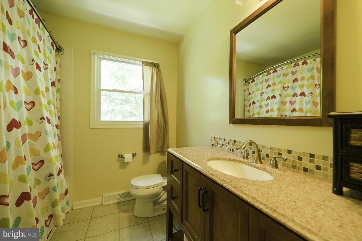 7926 Frye Road Alexandria, VA 22309 - Photo 13 of 15 Bath