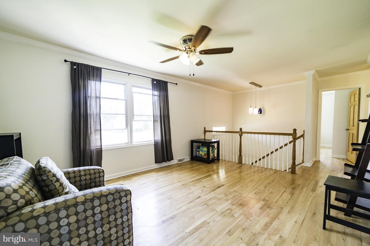 7926 Frye Road Alexandria, VA 22309 - Photo 3 of 15 Living Room