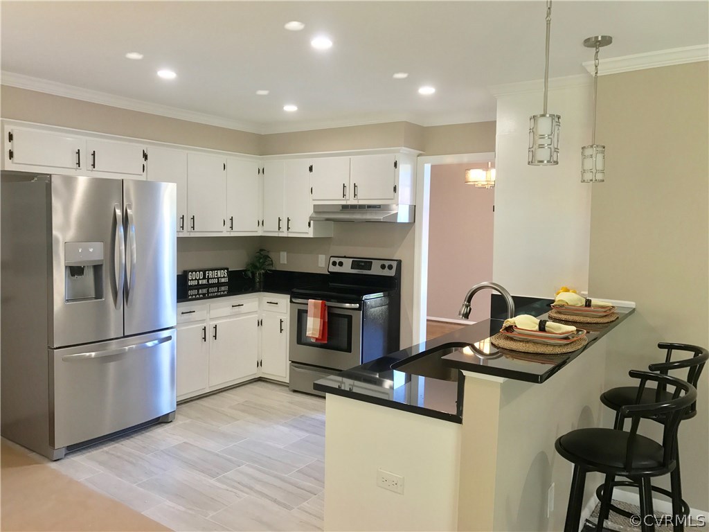 1768 Altman Road Henrico, VA 23228 - Photo 17 of 47 Beautiful bright and open kitchen