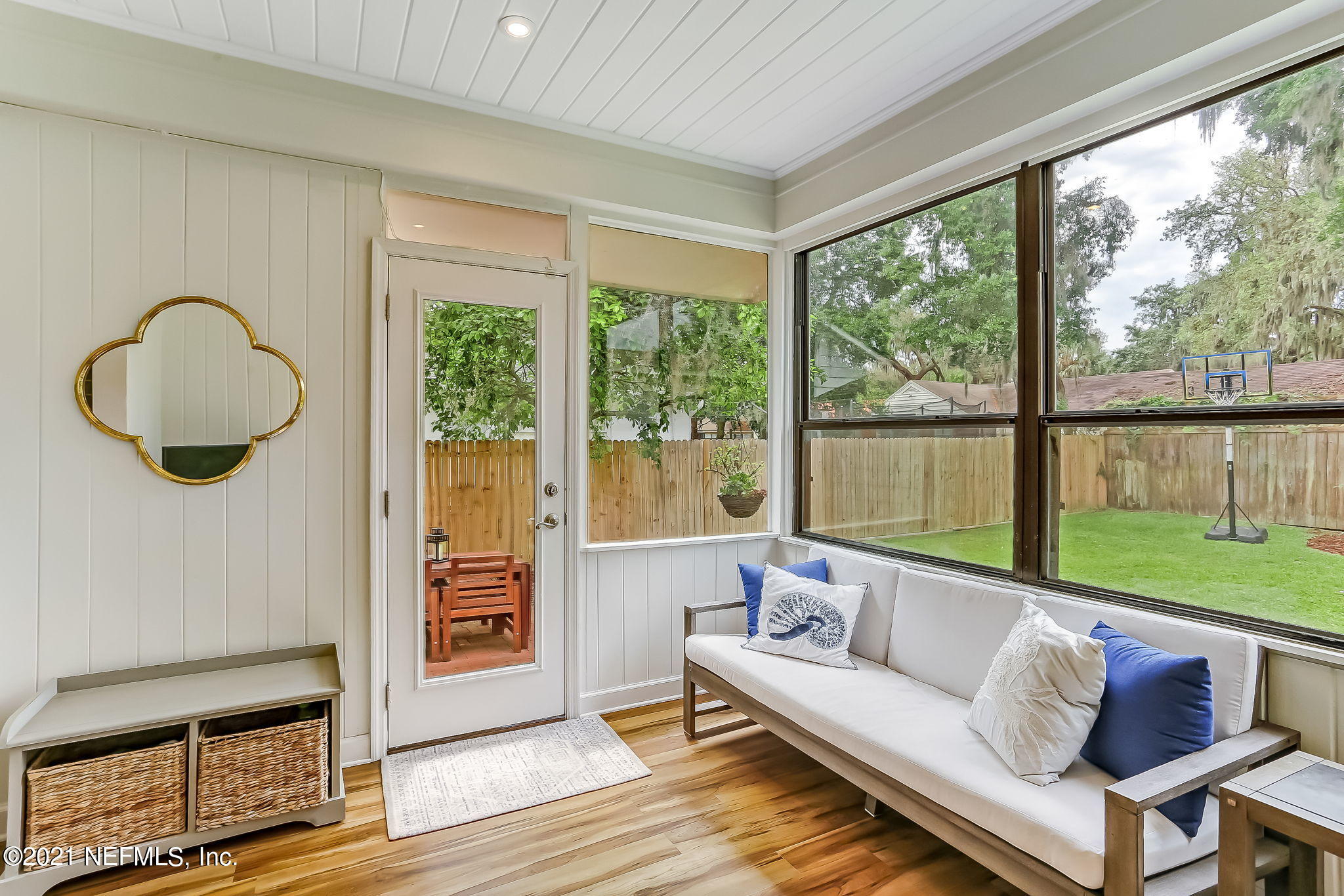 1516 Lorimier Road Jacksonville, FL 32207 - Photo 15 of 41 Sunroom with views of the backyard