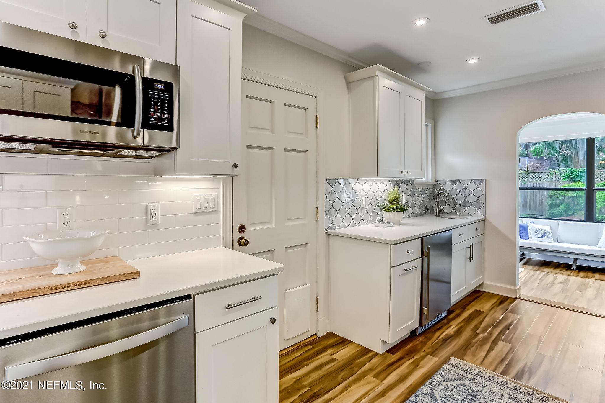 1516 Lorimier Road Jacksonville, FL 32207 - Photo 21 of 41 Garage access from kitchen