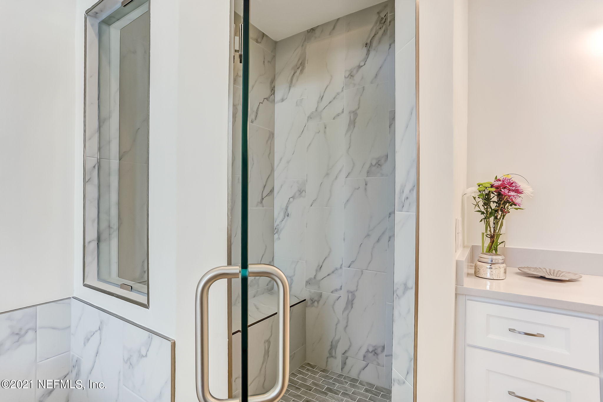 1516 Lorimier Road Jacksonville, FL 32207 - Photo 29 of 41 Separate shower