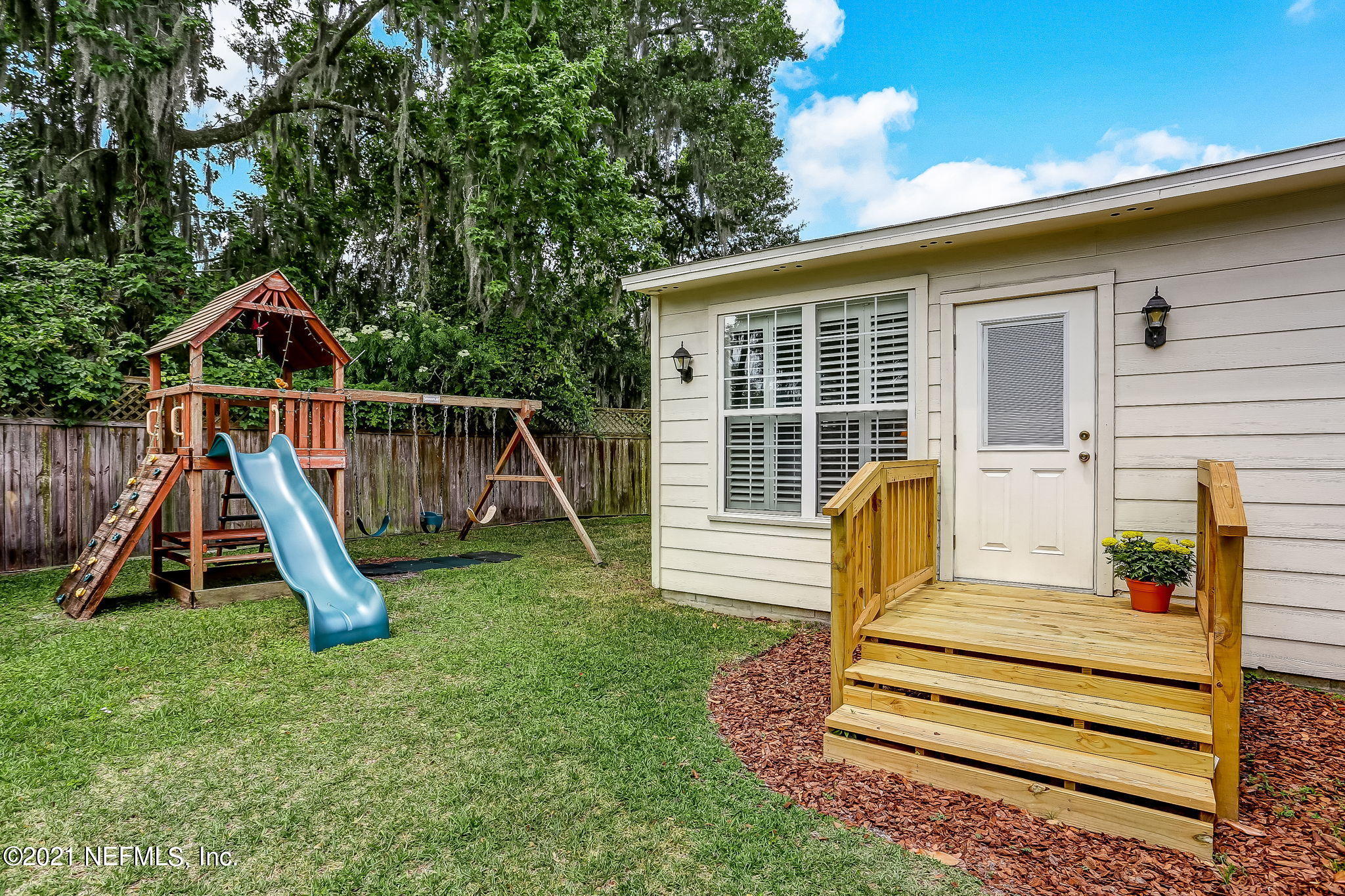 1516 Lorimier Road Jacksonville, FL 32207 - Photo 37 of 41 Owner's suite entrance from backyard