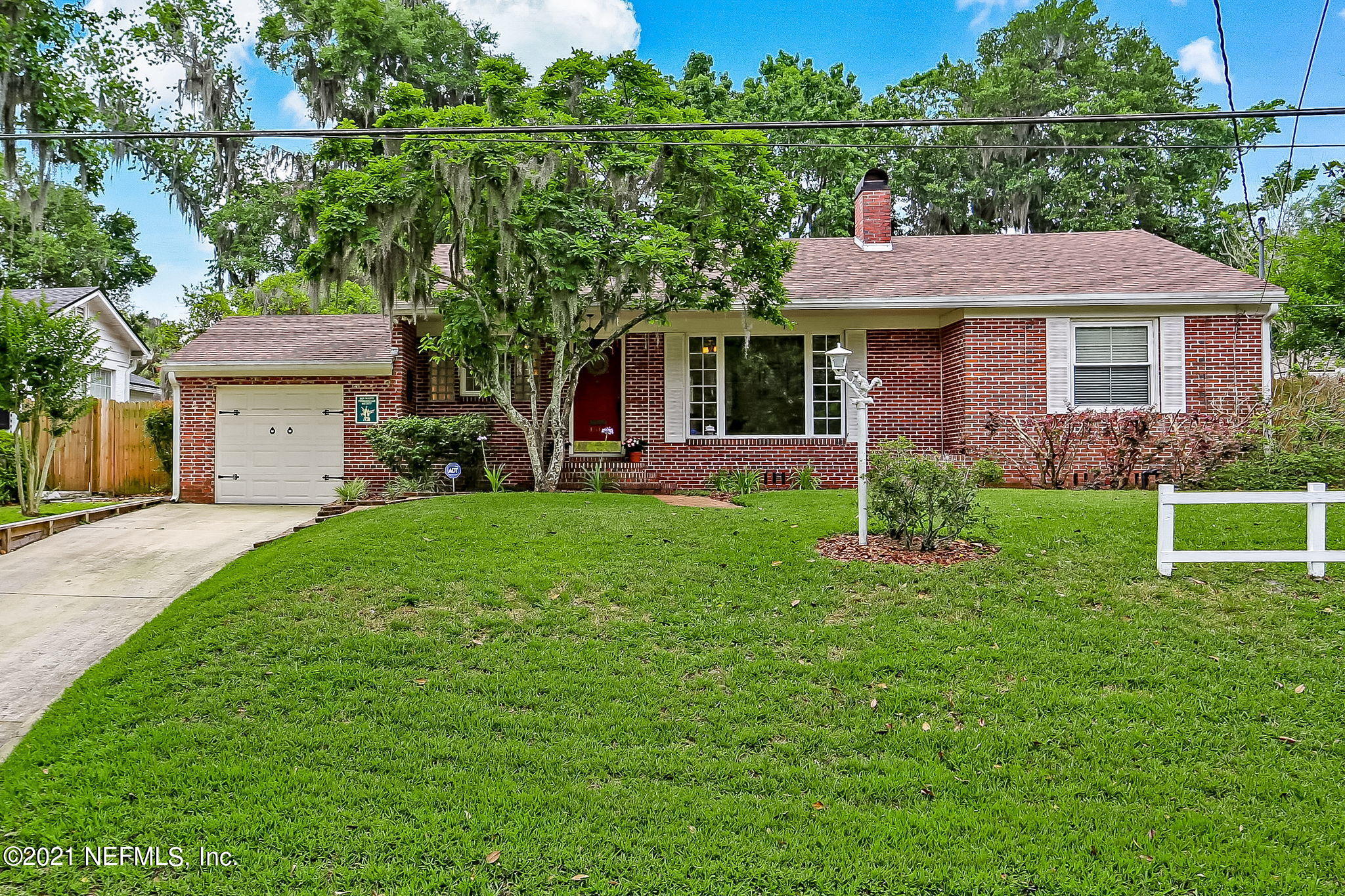 1516 Lorimier Road Jacksonville, FL 32207 - Photo 41 of 41 Your front yard