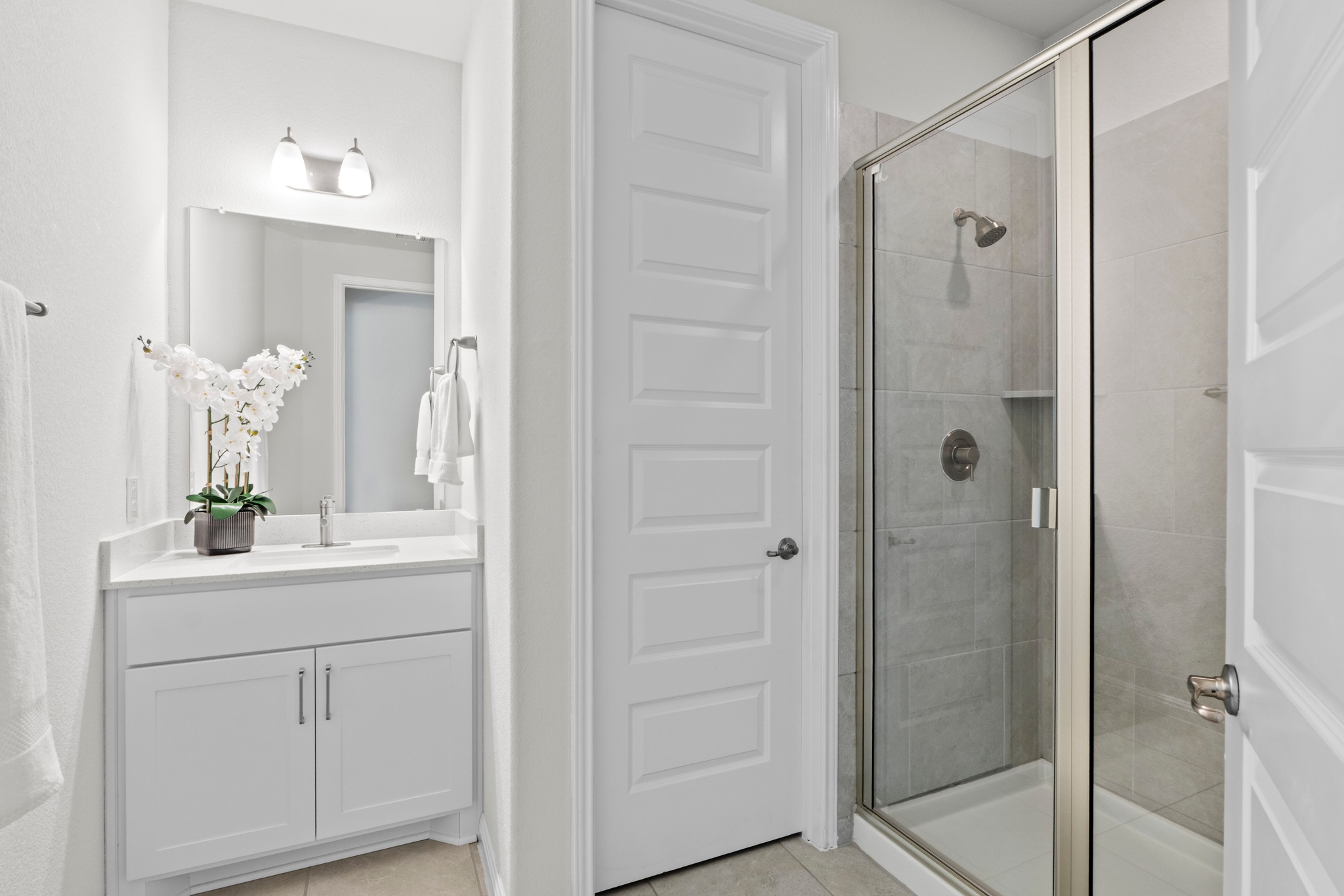 3820 Brushy Creek Road, Unit 119 Cedar Park, TX 78613 - Photo 28 of 38 Upstairs bathroom