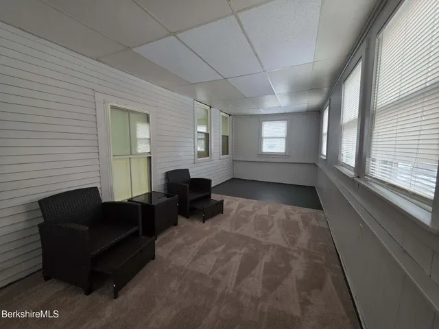 $1,075 | 98 L Summer Street, Adams, MA 01220