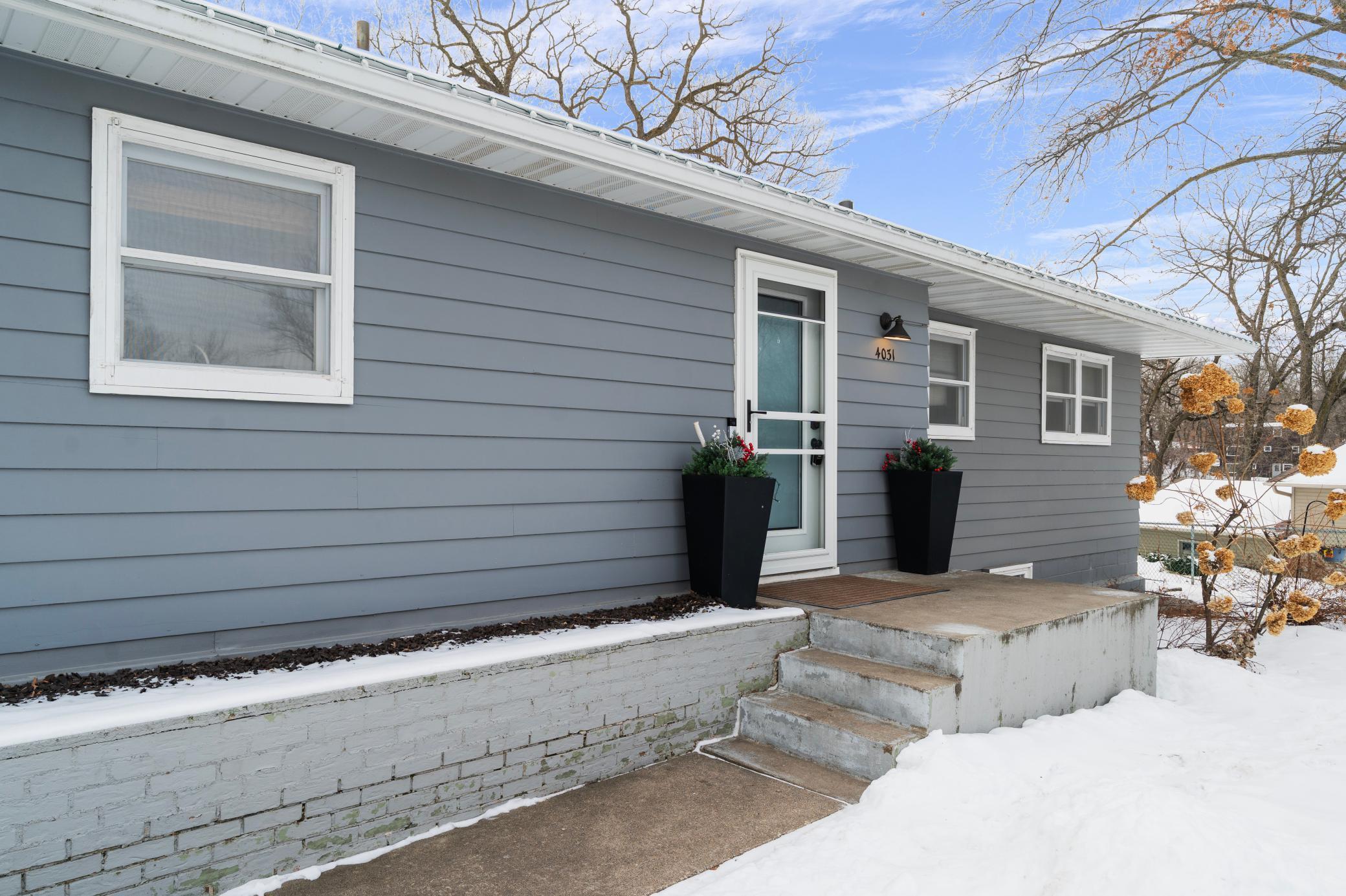 4031 Roanoke Street Southeast Prior Lake, MN 55372 - Photo 4 of 41