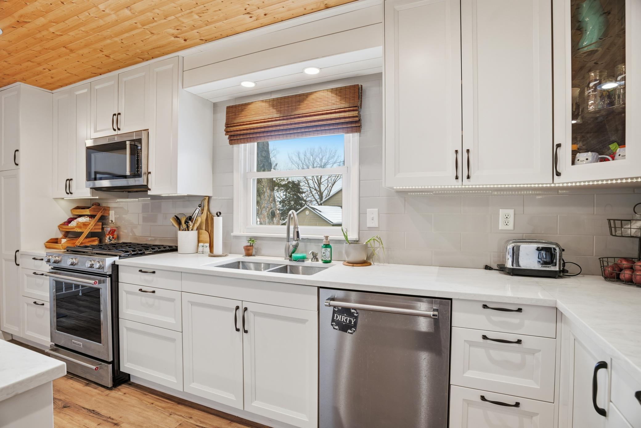 4031 Roanoke Street Southeast Prior Lake, MN 55372 - Photo 10 of 41