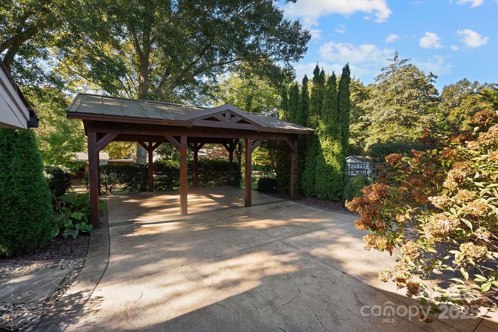 403 West Lewis Road Dallas, NC 28034 - Photo 13 of 40 Gallery Image 13