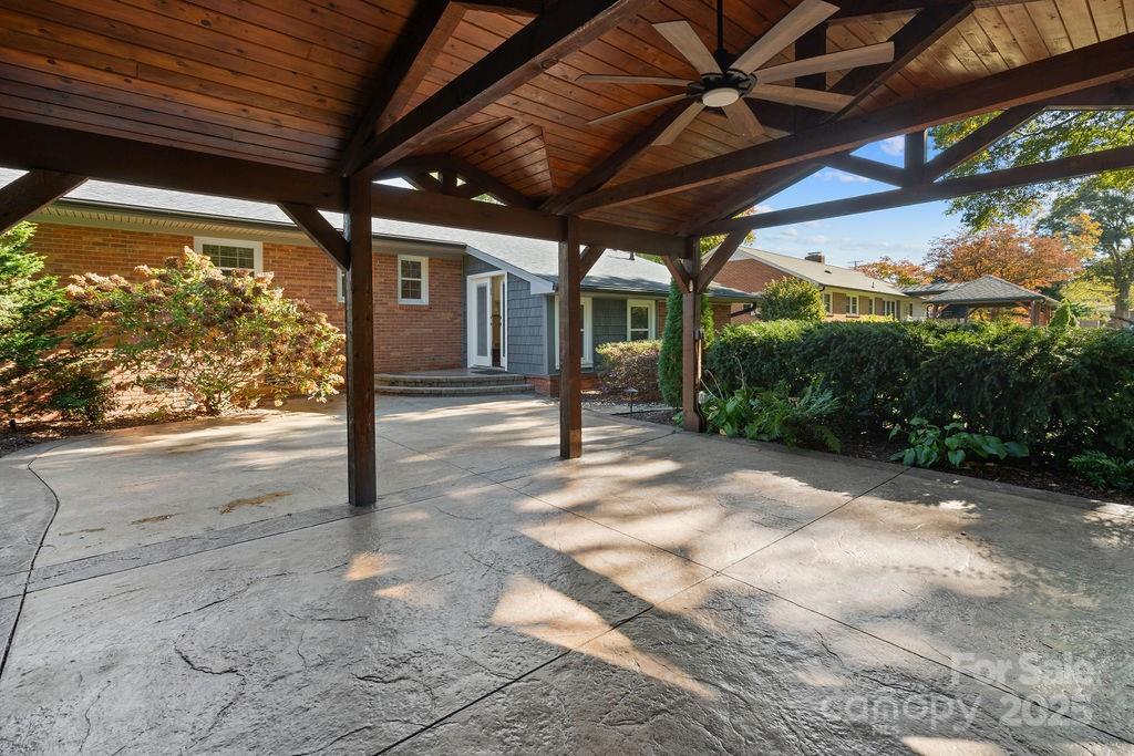 403 West Lewis Road Dallas, NC 28034 - Photo 15 of 40 Gallery Image 15