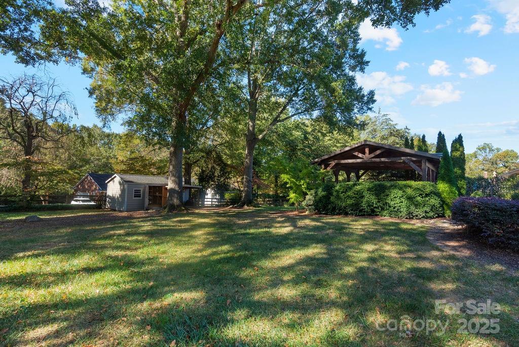 403 West Lewis Road Dallas, NC 28034 - Photo 24 of 40 Gallery Image 24