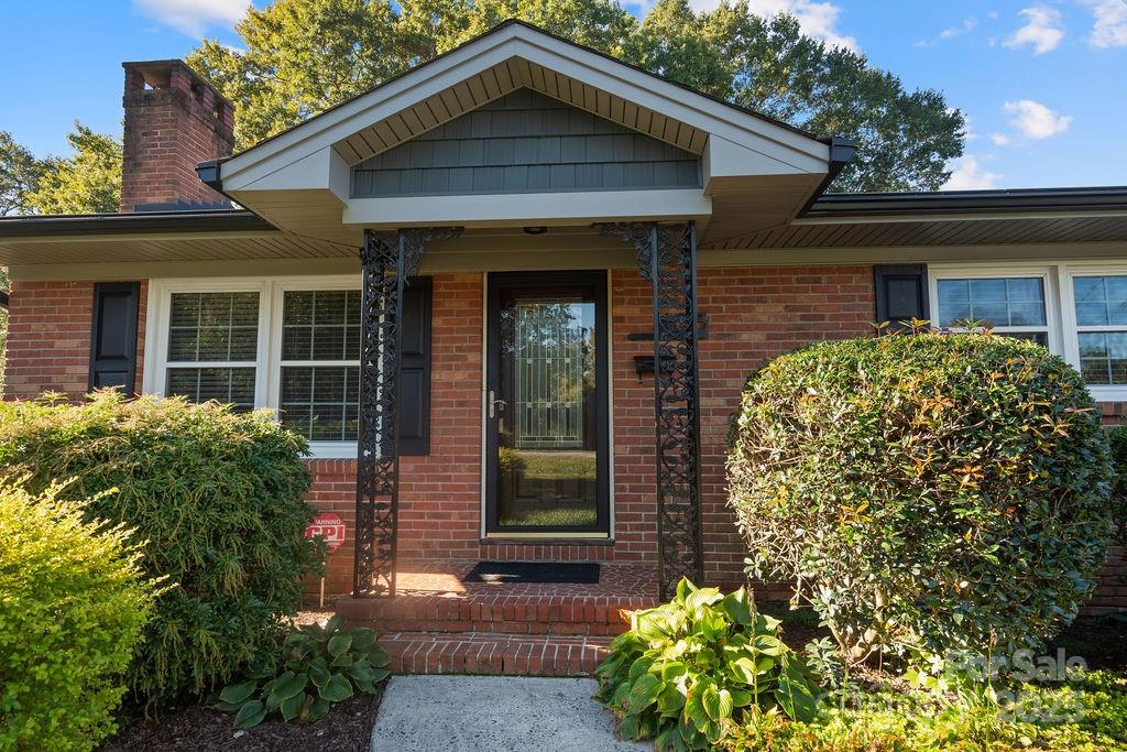 403 West Lewis Road Dallas, NC 28034 - Photo 10 of 40 Gallery Image 10