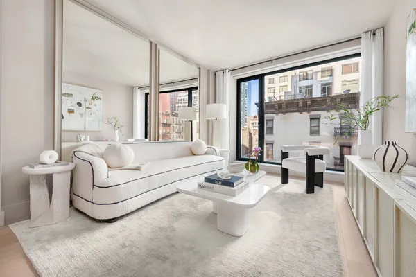 $1,275,000 | 400 West 38th Street, Unit 3EN | Hudson Yards