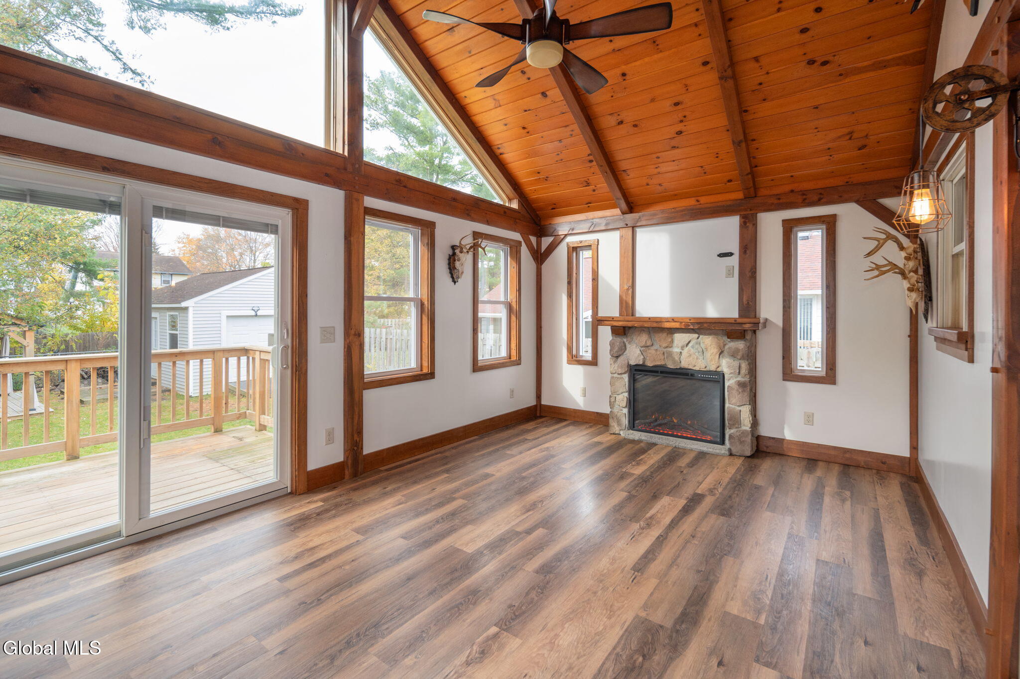 1356 Regal Avenue Schenectady, NY 12308 - Photo 16 of 56 17-1356RegalAve_17