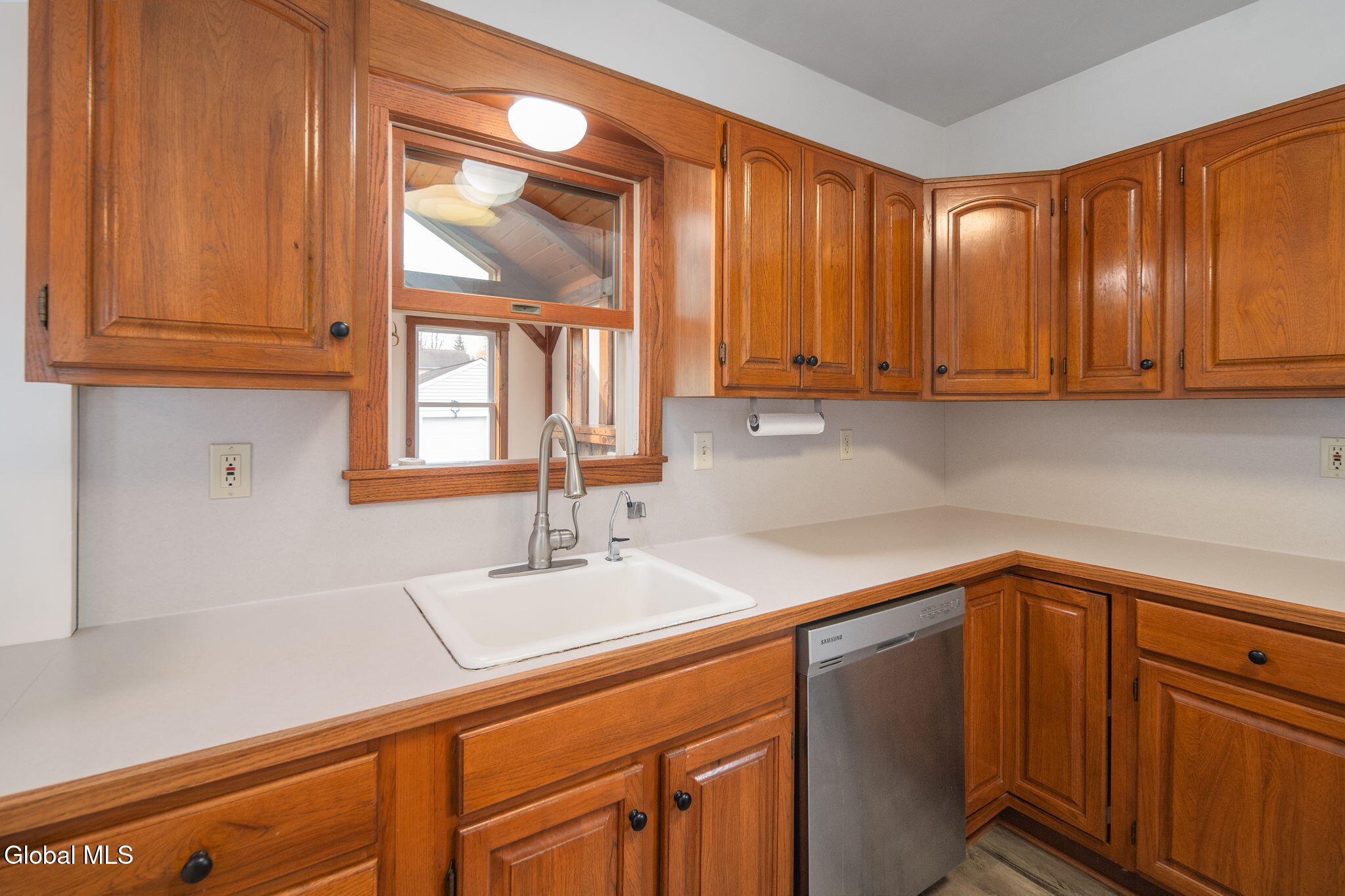 1356 Regal Avenue Schenectady, NY 12308 - Photo 22 of 56 23-1356RegalAve_22