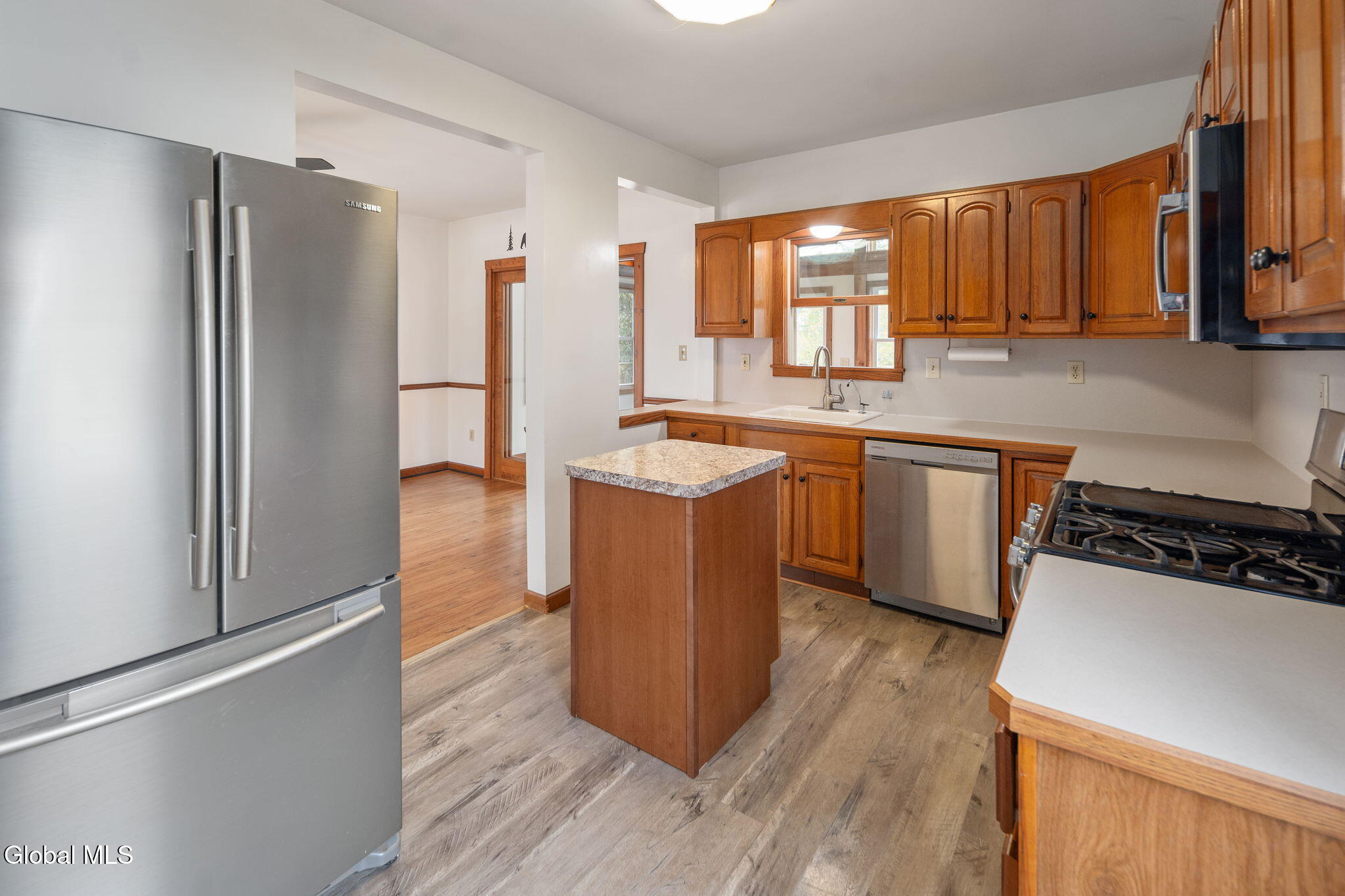 1356 Regal Avenue Schenectady, NY 12308 - Photo 24 of 56 25-1356RegalAve_24