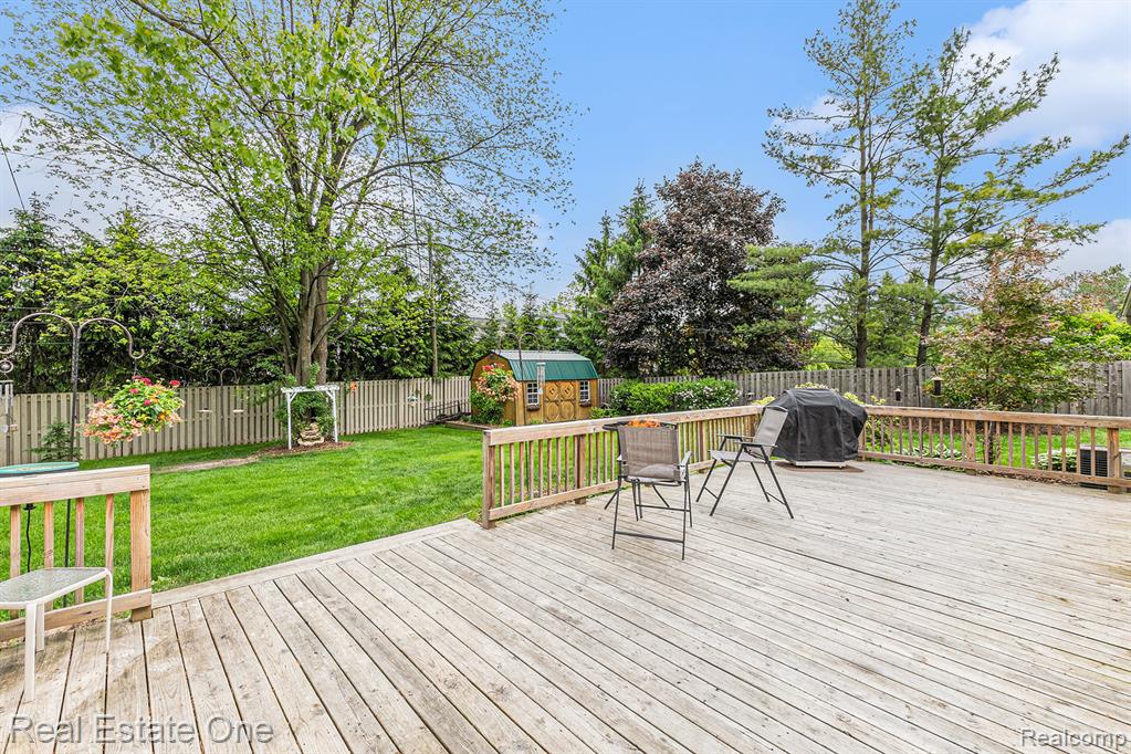 3714 Donley Avenue Rochester Hills, MI 48309 - Photo 15 of 24
