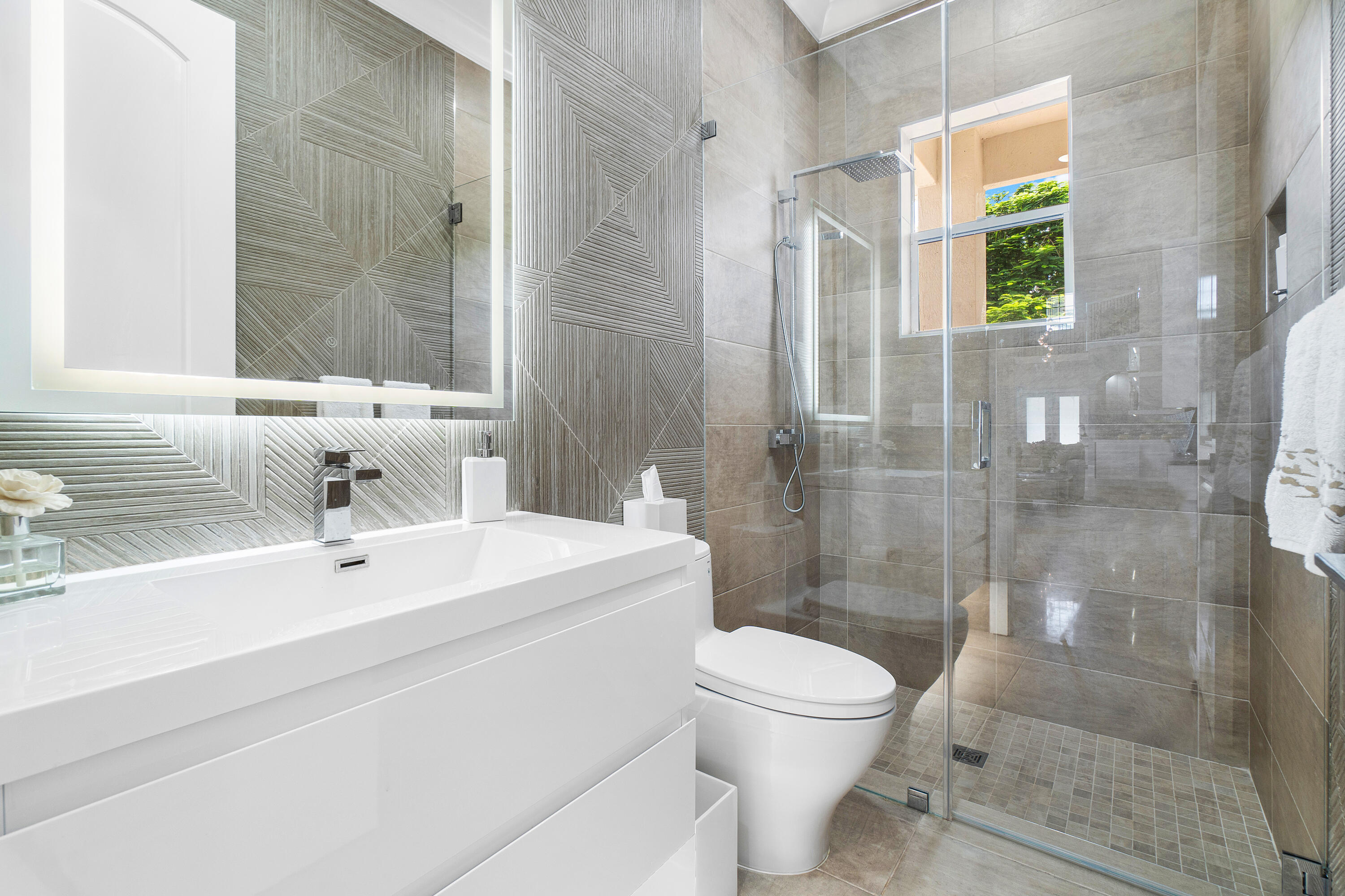 8060 Valhalla Drive Delray Beach, FL 33446 - Photo 21 of 81 Cabana Bath