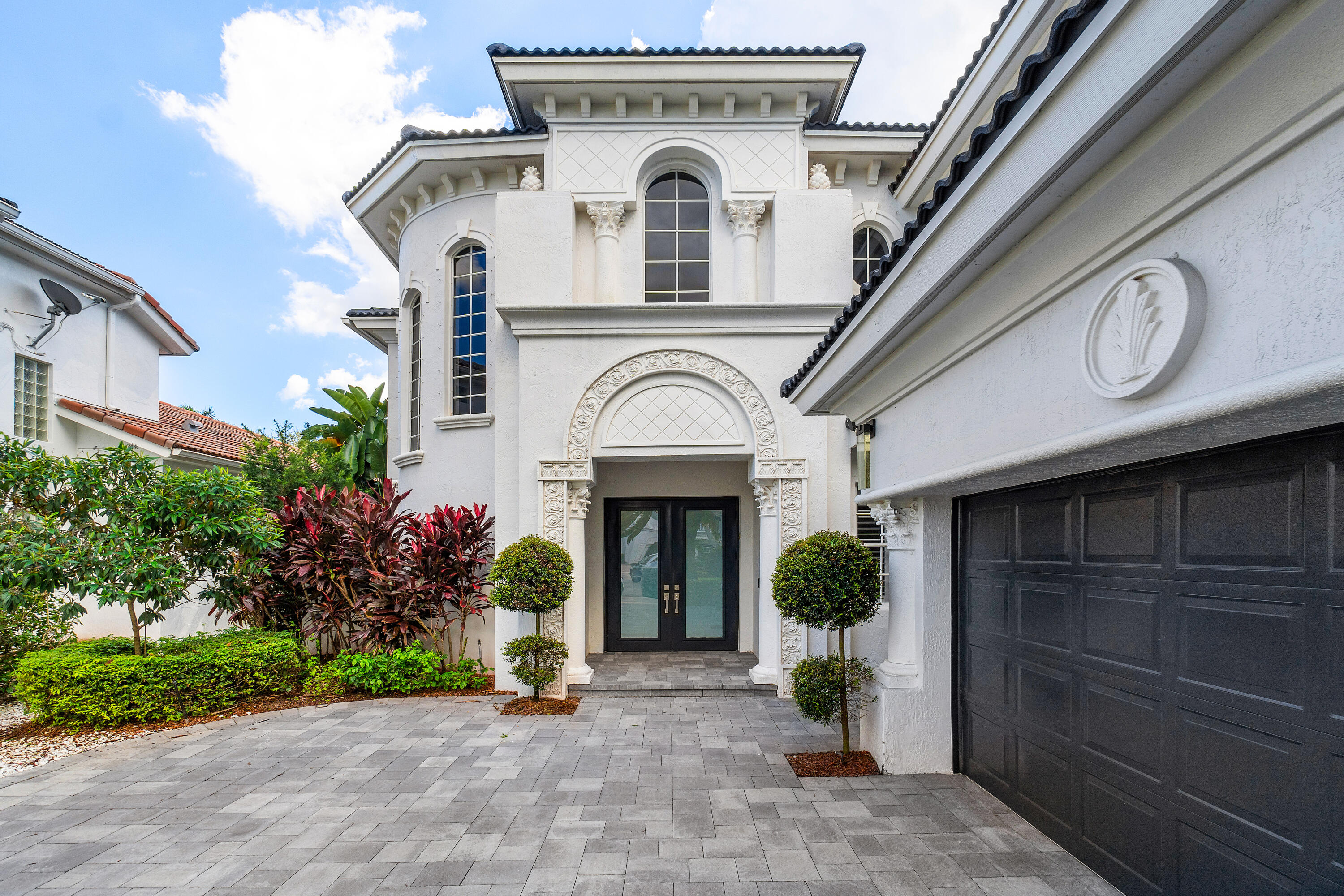 8060 Valhalla Drive Delray Beach, FL 33446 - Photo 4 of 81 Entry