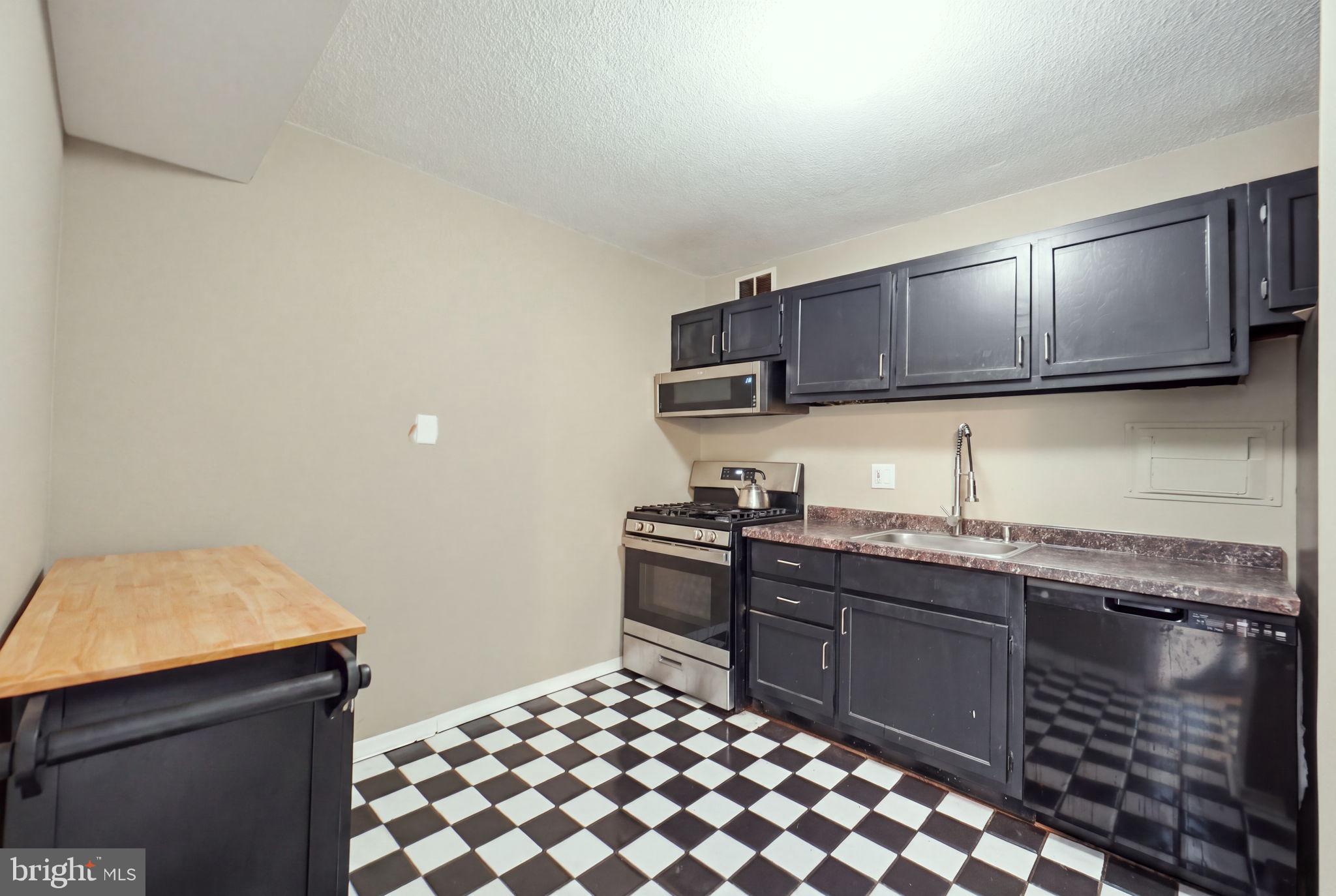 1836 Metzerott Road, Unit 904 Hyattsville, MD 20783 - Photo 16 of 26 Gallery Image 16