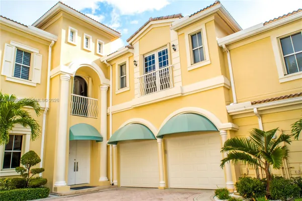 $15,000 | 3705 Northeast 214th Street, Unit 13, Aventura, FL 33180