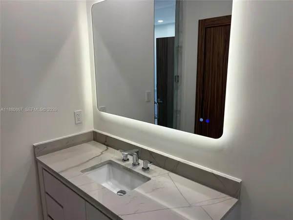 $15,000 | 3705 Northeast 214th Street, Unit 13, Aventura, FL 33180