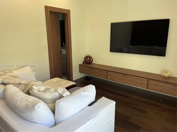 $15,000 | 3705 Northeast 214th Street, Unit 13, Aventura, FL 33180