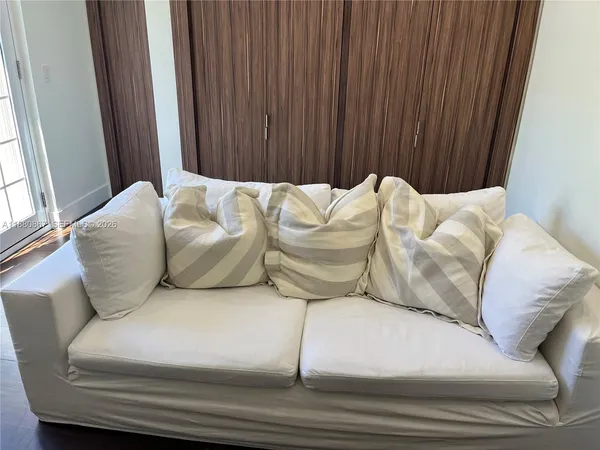 $15,000 | 3705 Northeast 214th Street, Unit 13, Aventura, FL 33180