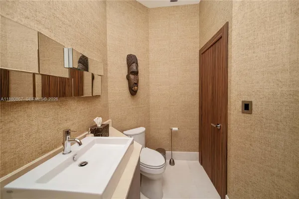 $15,000 | 3705 Northeast 214th Street, Unit 13, Aventura, FL 33180