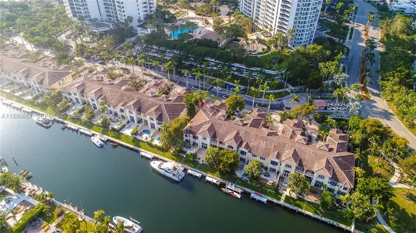 $15,000 | 3705 Northeast 214th Street, Unit 13, Aventura, FL 33180
