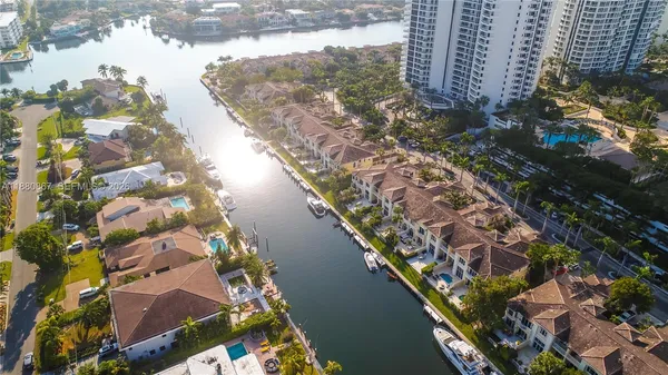 $15,000 | 3705 Northeast 214th Street, Unit 13, Aventura, FL 33180