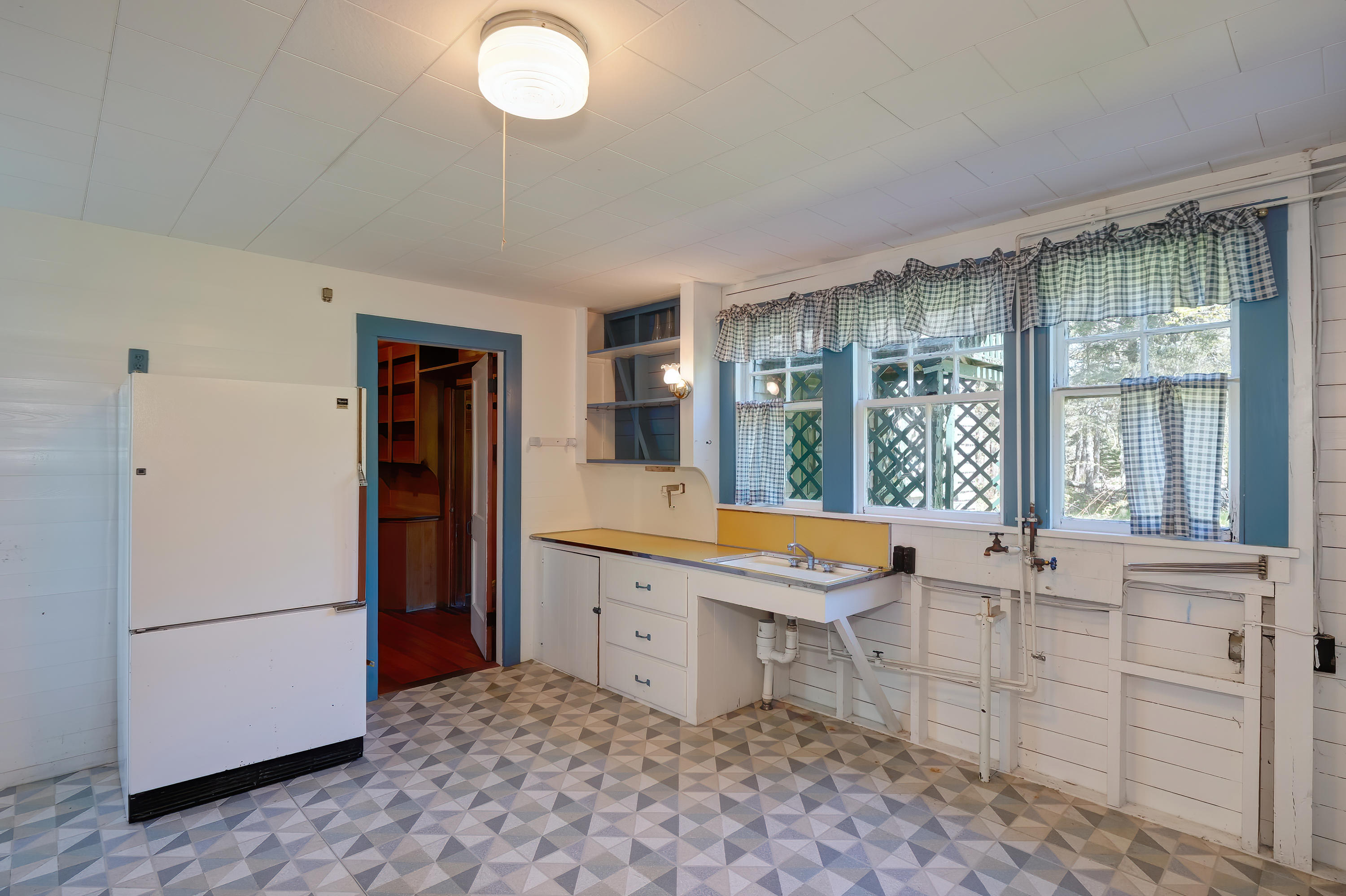 56 Mosswood Road Cranberry Isles, ME 04646 - Photo 14 of 40 Mosswoodkitchen2