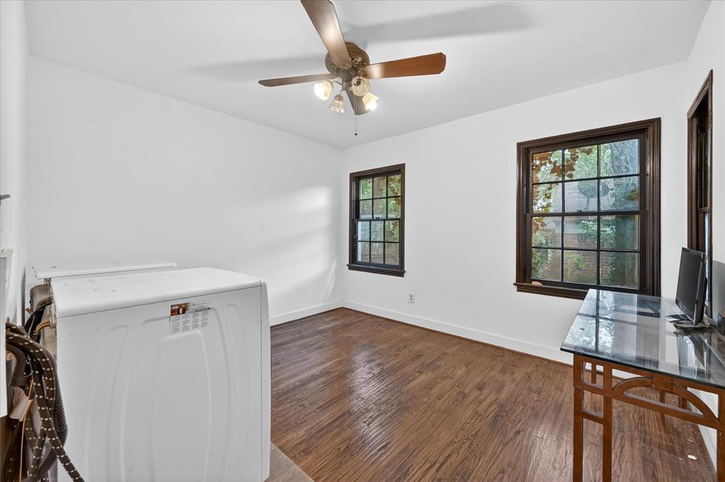 304 Appian Way Dallas, TX 75216 - Photo 15 of 21
