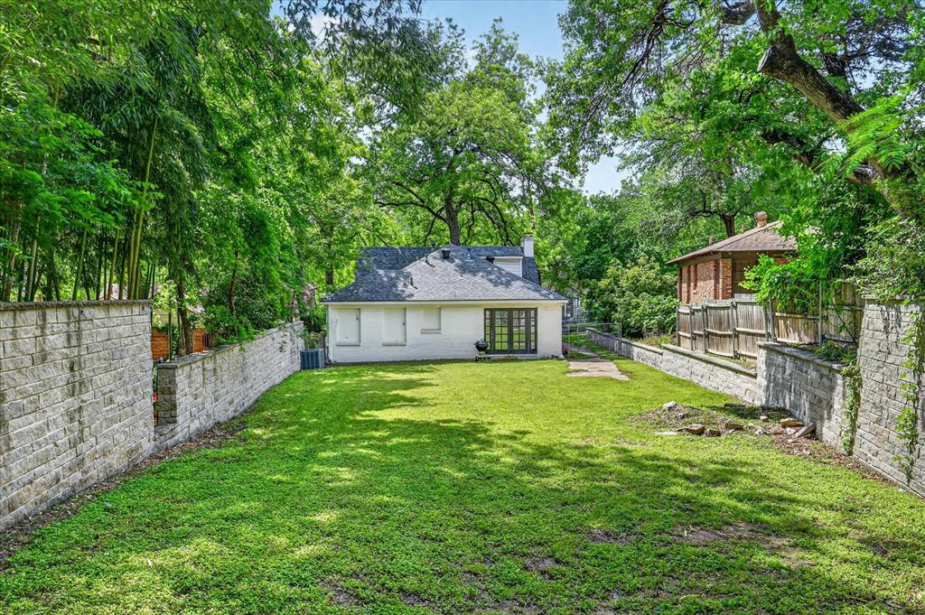 304 Appian Way Dallas, TX 75216 - Photo 18 of 21