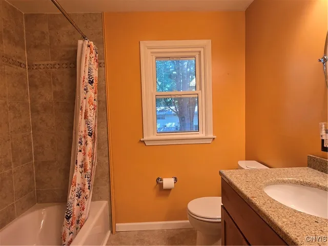 $299,900 | 4777 Glencrest Avenue, Clay, NY 13088