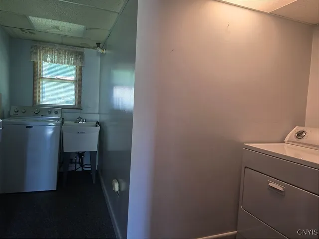 $299,900 | 4777 Glencrest Avenue, Clay, NY 13088