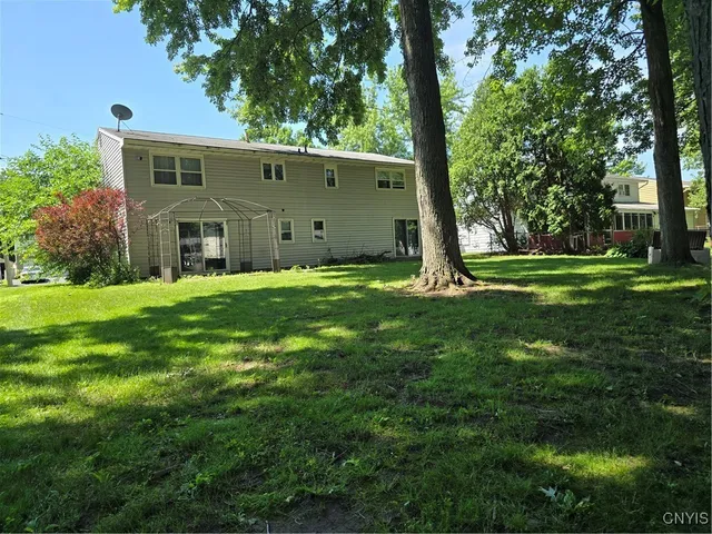 $299,900 | 4777 Glencrest Avenue, Clay, NY 13088