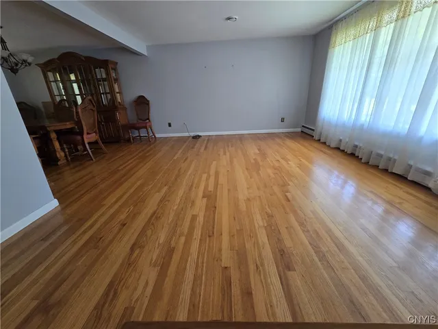 $299,900 | 4777 Glencrest Avenue, Clay, NY 13088