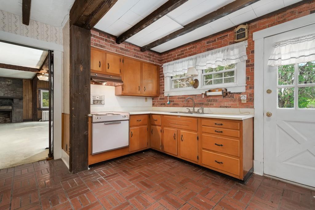 660 Sandy Hill Road Valencia, PA 16059 - Photo 7 of 25 Gallery Image 7