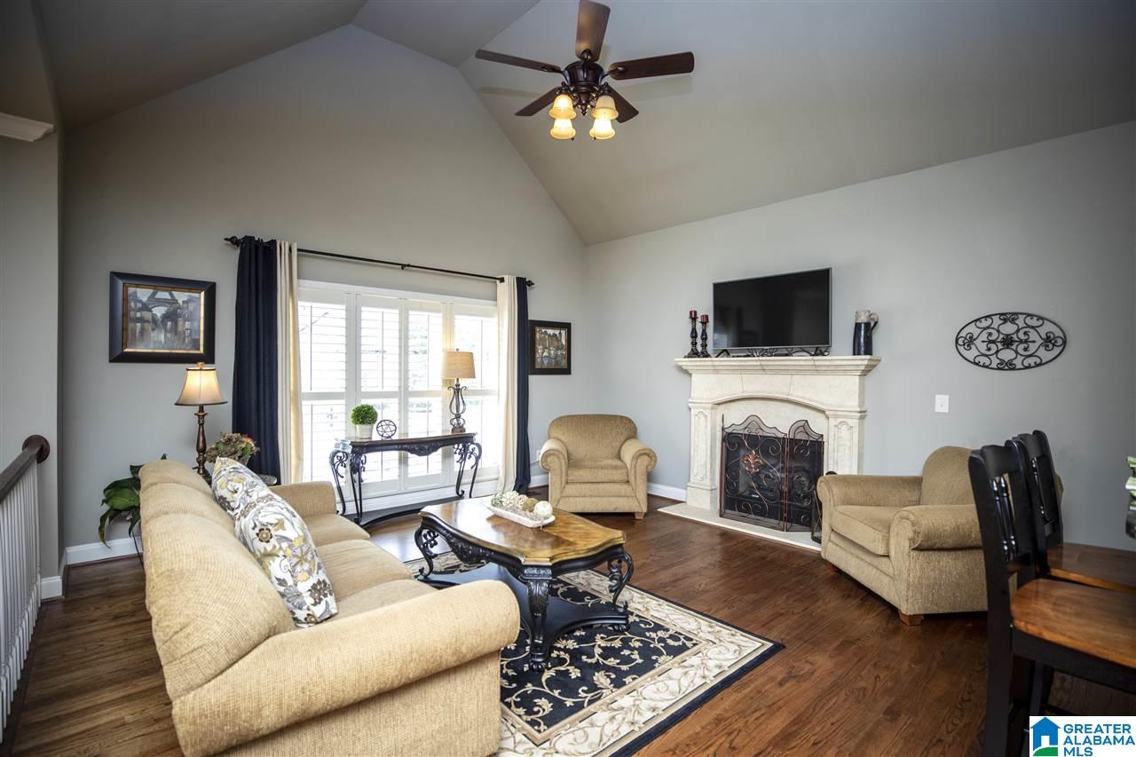 960 Haddington Dale Pelham, AL 35124 - Photo 5 of 46