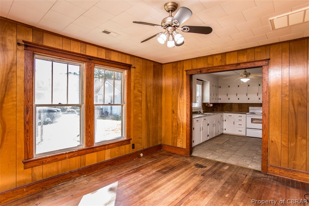 6238 Burleigh Road Gloucester, VA 23061 - Photo 6 of 33 Gallery Image 6