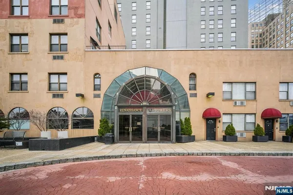 $225,000 | 111 Mulberry Street, Unit 2C, Newark, NJ 07102