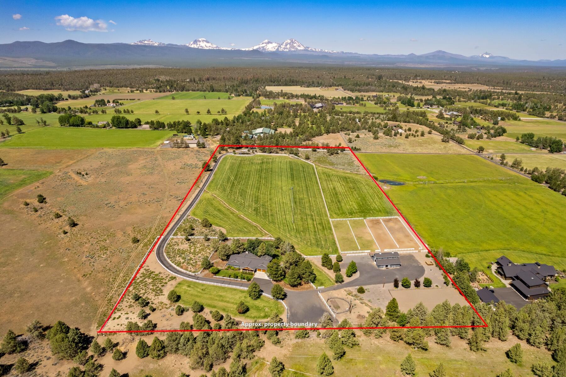18611 Couch Market Road Bend, OR 97703 - Photo 3 of 55 03