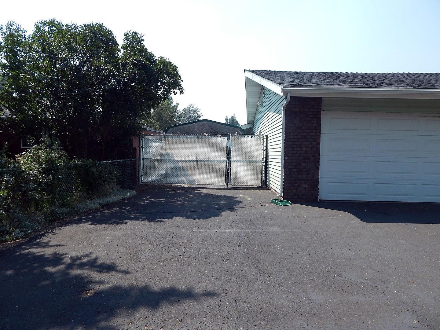 3882 Rio Vista Way Klamath Falls, OR 97603 - Photo 3 of 31 Additional Photo