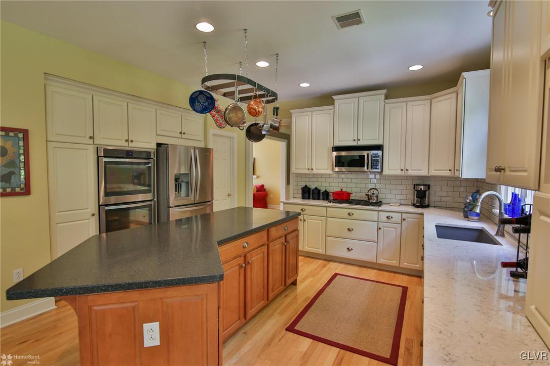 5140 Brooke Road Center Valley, PA 18034 - Photo 12 of 50 Gallery Image 12