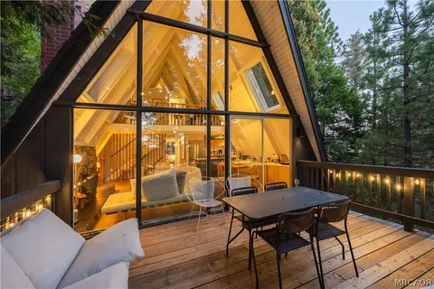 $875,000 | 399 Rainier Road, Lake Arrowhead, CA 92352