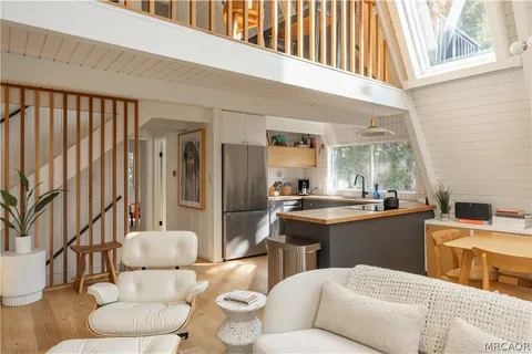 $875,000 | 399 Rainier Road, Lake Arrowhead, CA 92352